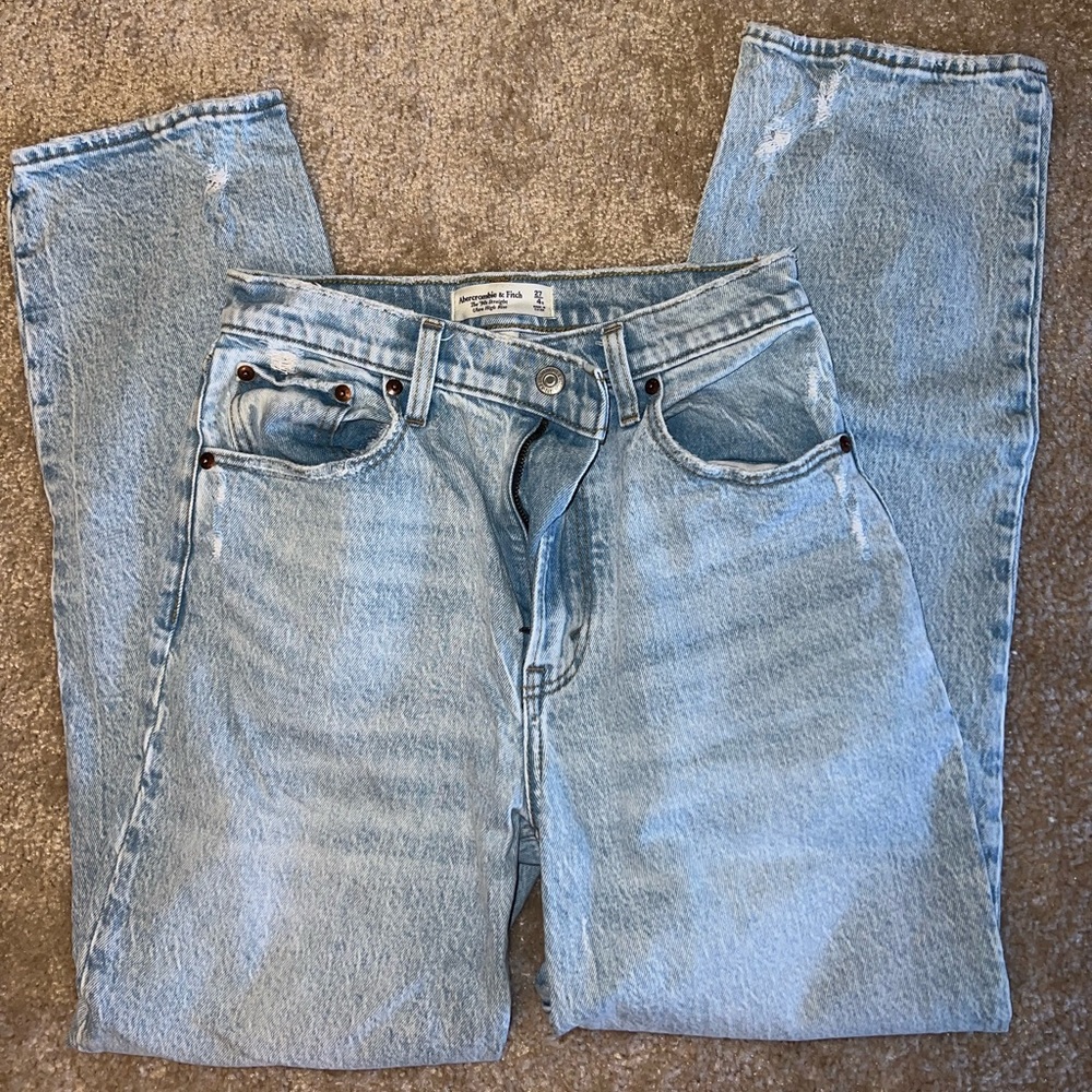 Abercrombie 90s Straight Ultra High Rise